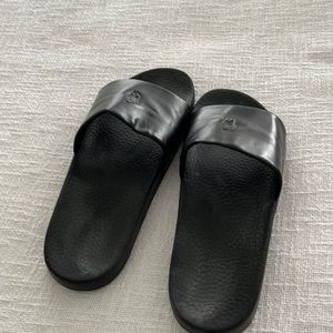 Men’s sz 10 polo by Ralph Lauren slides